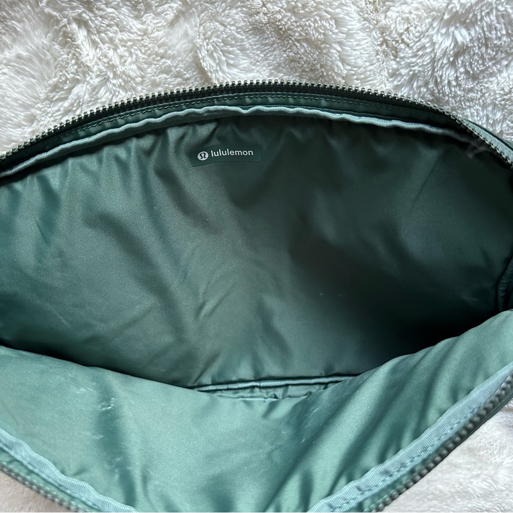 LULULEMON LAPTOP CASE - Picture 3 of 3